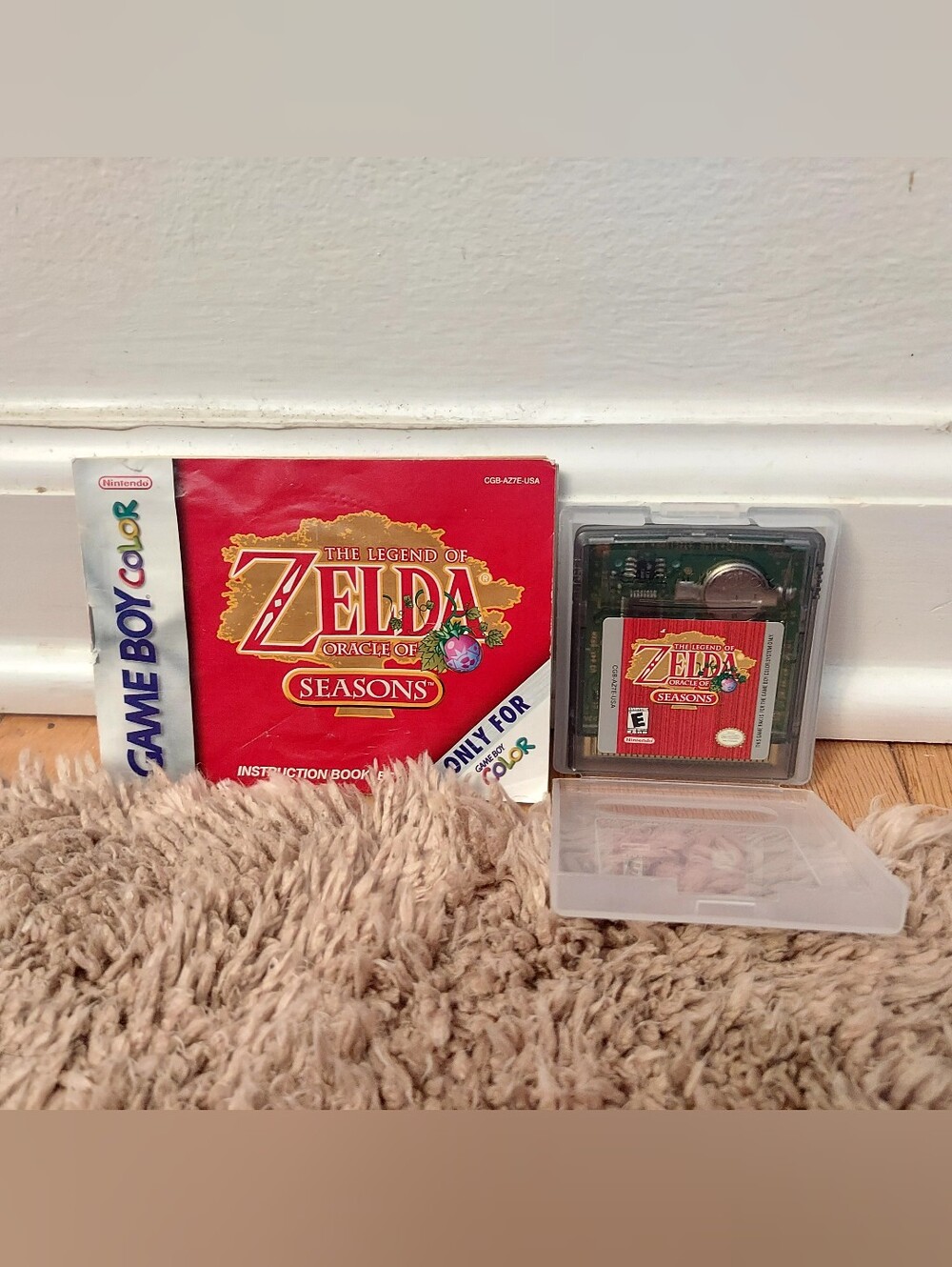 Legend of Zelda: Oracle of Seasons Nintendo Game Boy Color With Manaul GBC